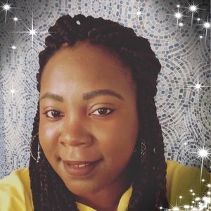 Meet your Posher, Monica